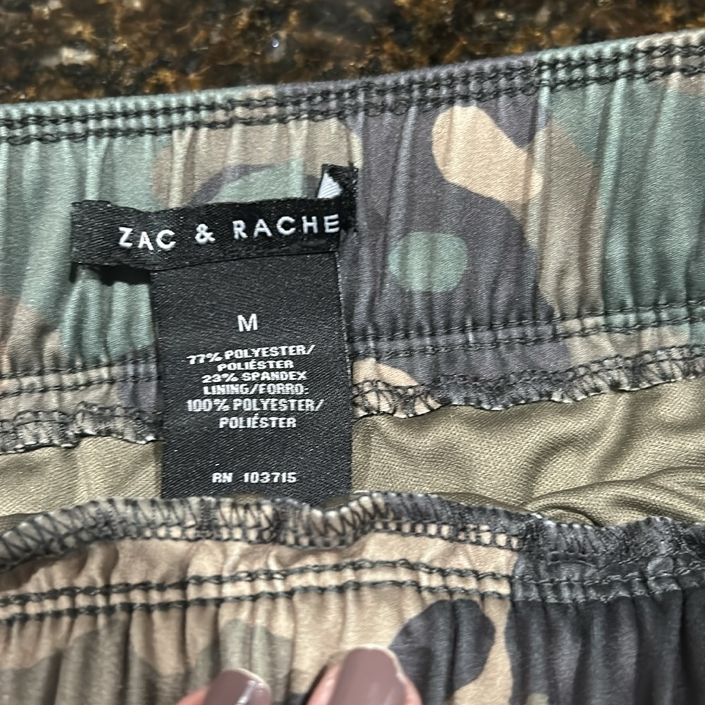 Activewear skort size M - Picture 2 of 5